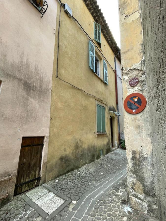 Petit Cocon Au Coeur Du Centre Historique Apartment Biot Exterior foto